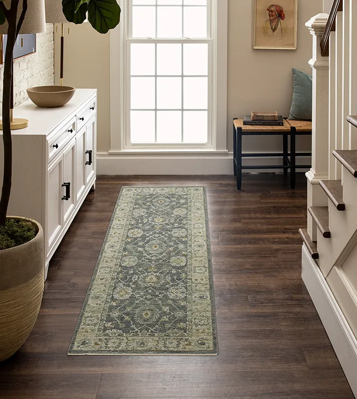 Area Rug in hallway | Floortrends